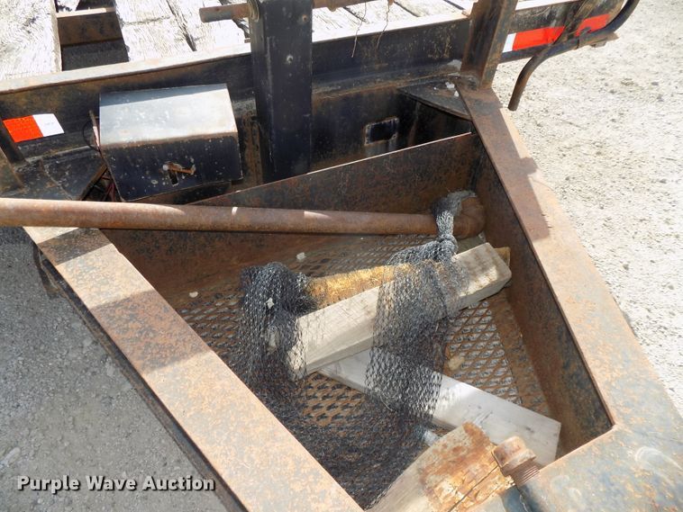 image for item DE7772 1988 Czen CZ20KT equipment trailer