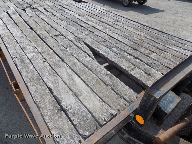 image for item DE7772 1988 Czen CZ20KT equipment trailer