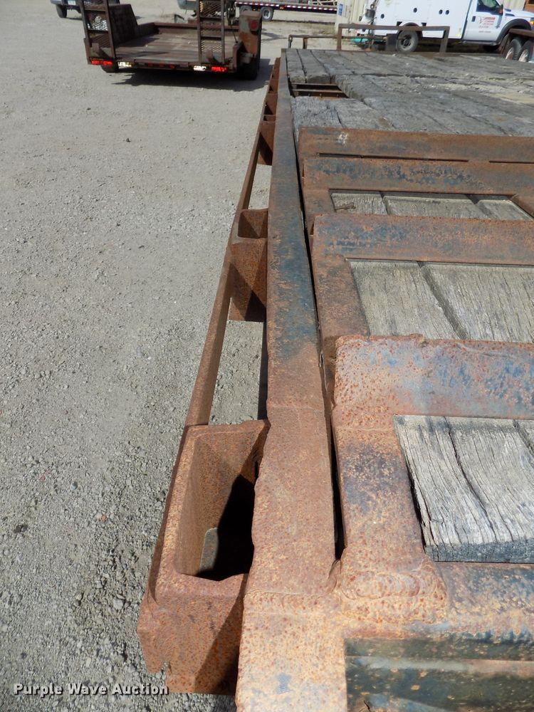 image for item DE7772 1988 Czen CZ20KT equipment trailer