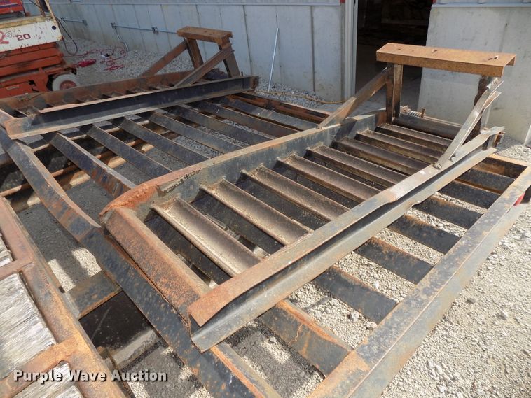 image for item DE7772 1988 Czen CZ20KT equipment trailer