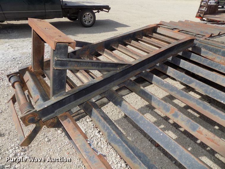 image for item DE7772 1988 Czen CZ20KT equipment trailer