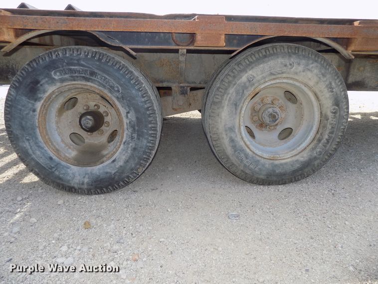 image for item DE7772 1988 Czen CZ20KT equipment trailer