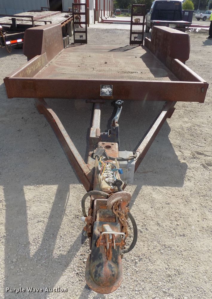 image for item DE7776 1996 EP Duo Lift T120TB utility trailer