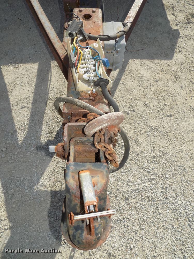 image for item DE7776 1996 EP Duo Lift T120TB utility trailer