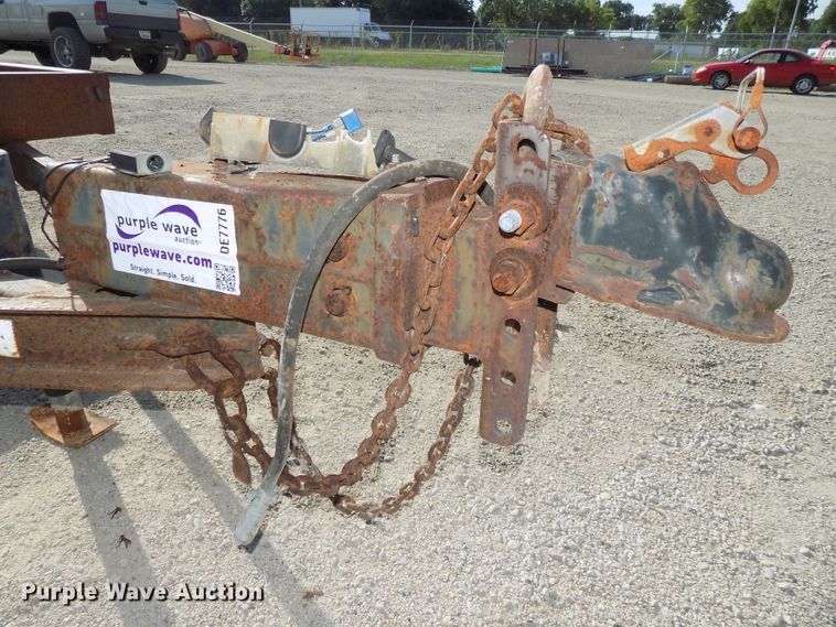 image for item DE7776 1996 EP Duo Lift T120TB utility trailer