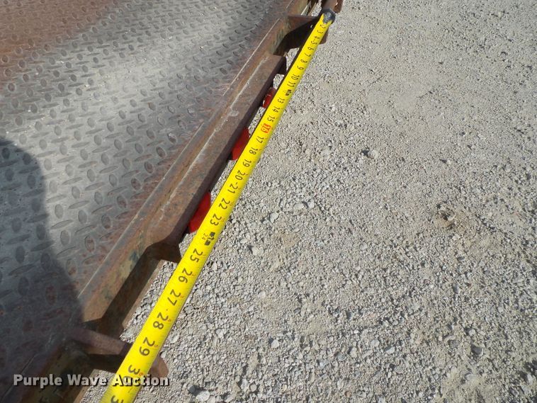 image for item DE7776 1996 EP Duo Lift T120TB utility trailer