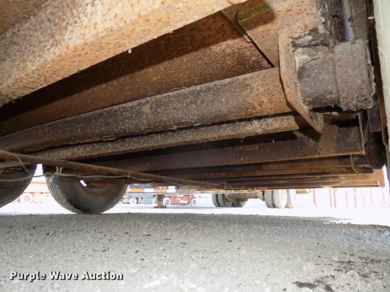 image for item DE7776 1996 EP Duo Lift T120TB utility trailer