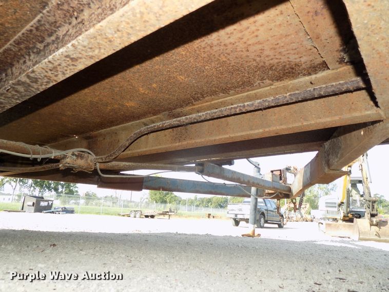 image for item DE7776 1996 EP Duo Lift T120TB utility trailer