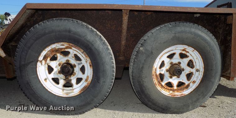 image for item DE7776 1996 EP Duo Lift T120TB utility trailer