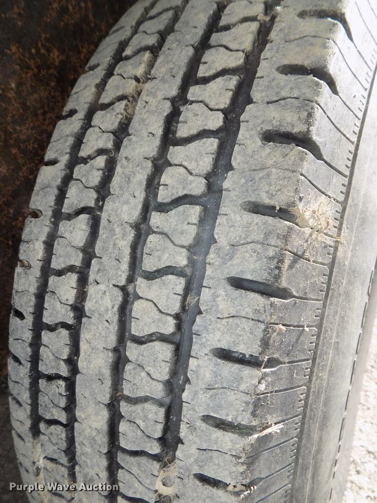 image for item DE7776 1996 EP Duo Lift T120TB utility trailer