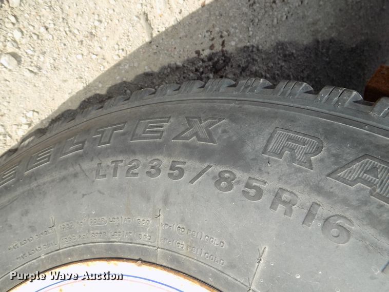 image for item DE7776 1996 EP Duo Lift T120TB utility trailer