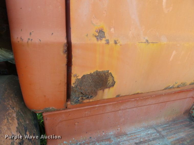 image for item DE7968 1971 GMC dump truck