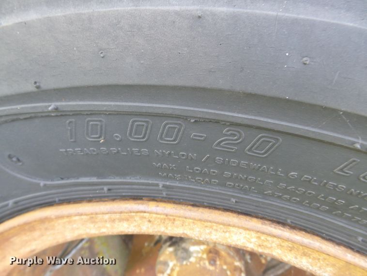 image for item DE7968 1971 GMC dump truck