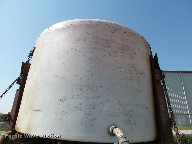 image for item DE7968 1971 GMC dump truck