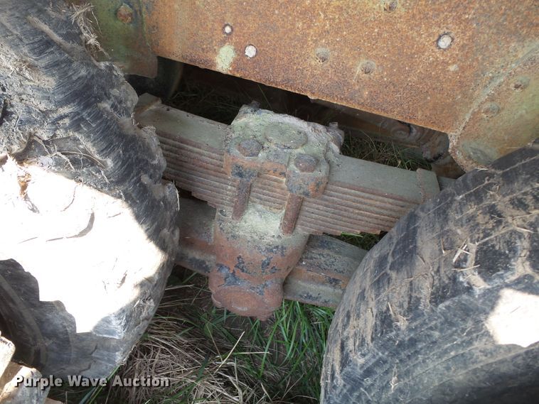 image for item DE7968 1971 GMC dump truck