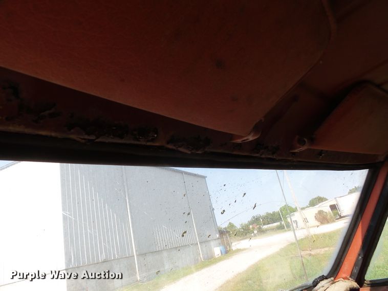 image for item DE7968 1971 GMC dump truck