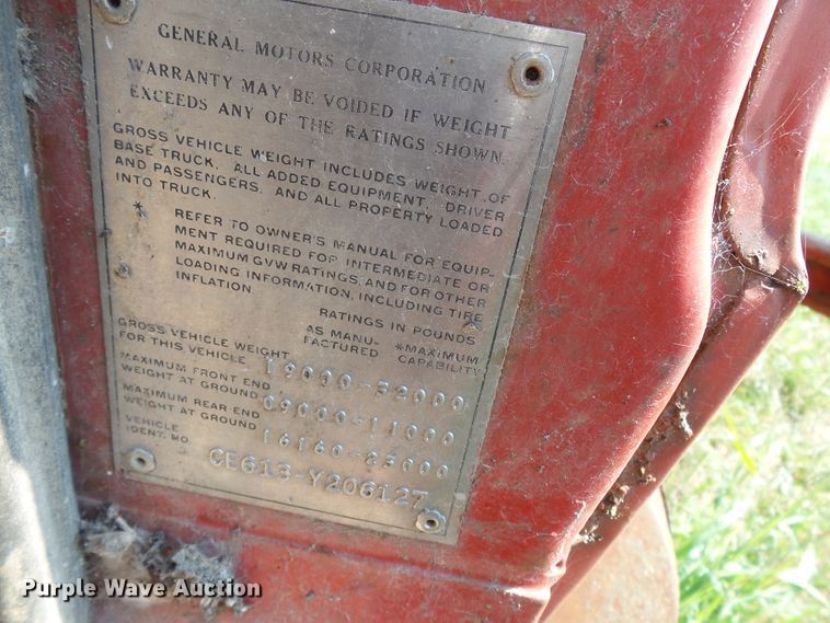 image for item DE7968 1971 GMC dump truck