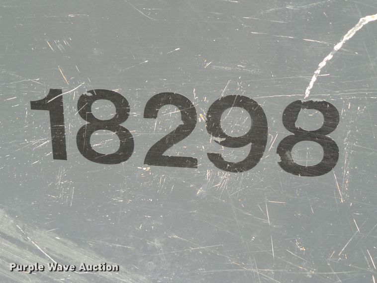 image for item DF0796 2015 John Deere 333E skid steer