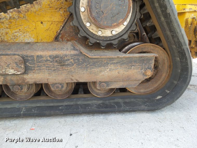 image for item DF0797 2015 John Deere 333E skid steer