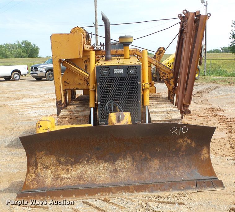 image for item DG0174 1981 Case 850C pipelayer