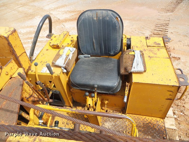 image for item DG0174 1981 Case 850C pipelayer