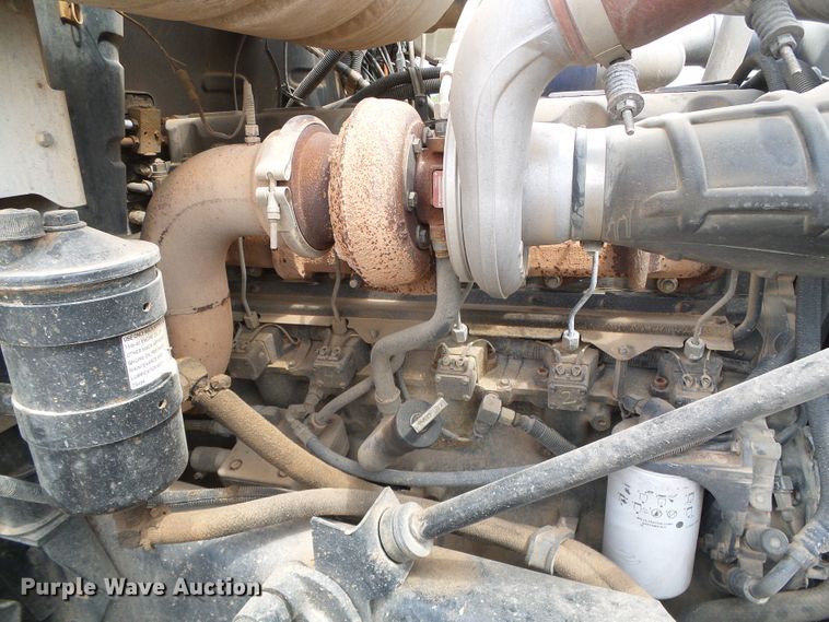 image for item DG0180 2007 Mack CV713 semi truck