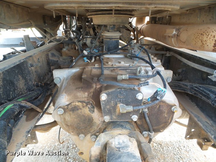 image for item DG0180 2007 Mack CV713 semi truck