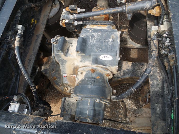 image for item DG0180 2007 Mack CV713 semi truck