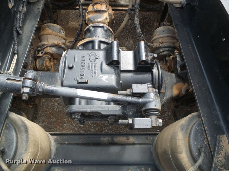 image for item DG0180 2007 Mack CV713 semi truck