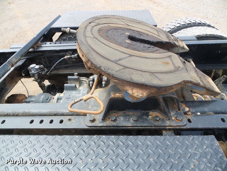 image for item DG0180 2007 Mack CV713 semi truck