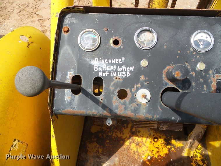 image for item DG0181 John Deere 480 forklift