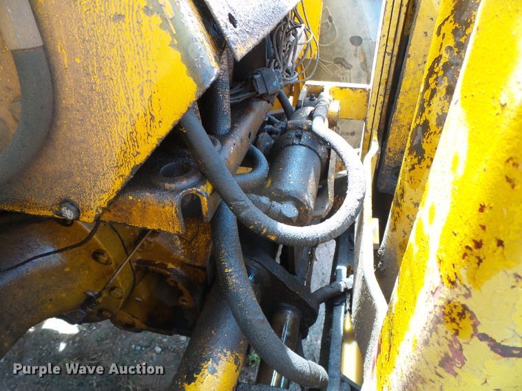 image for item DG0181 John Deere 480 forklift