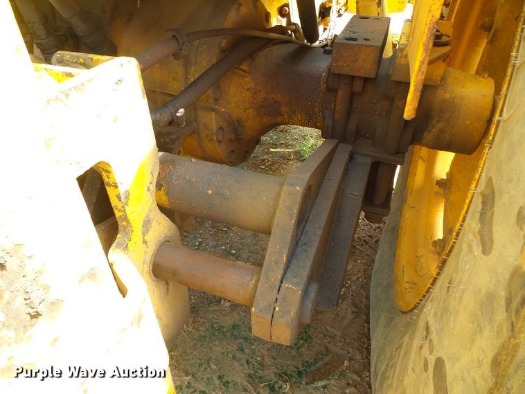 image for item DG0181 John Deere 480 forklift