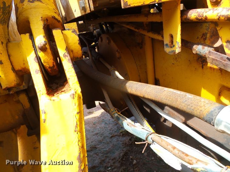 image for item DG0181 John Deere 480 forklift