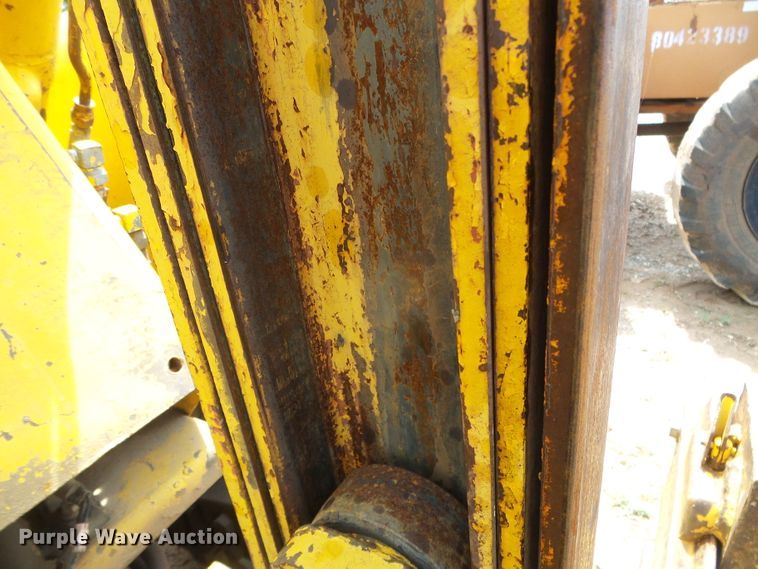 image for item DG0181 John Deere 480 forklift