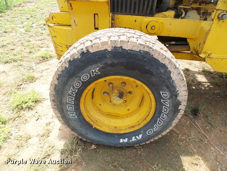 image for item DG0181 John Deere 480 forklift