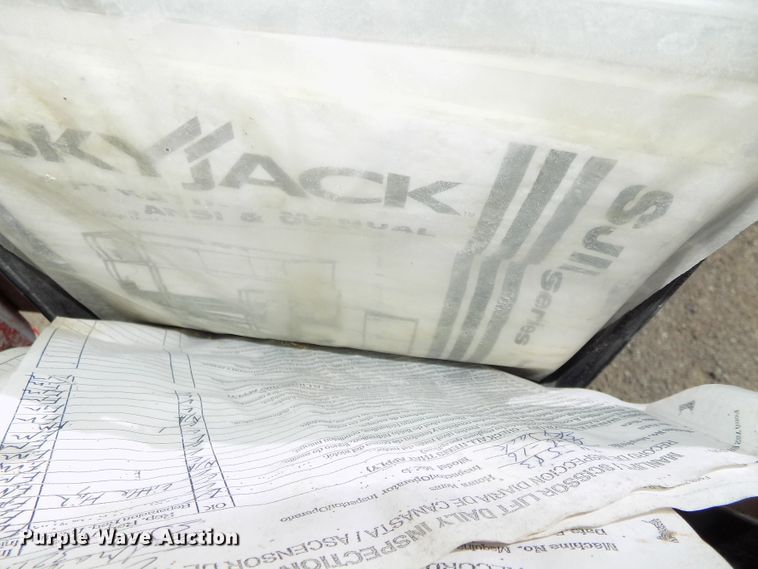 image for item DG2416 2008 Sky Jack SJIII 3219 scissor lift