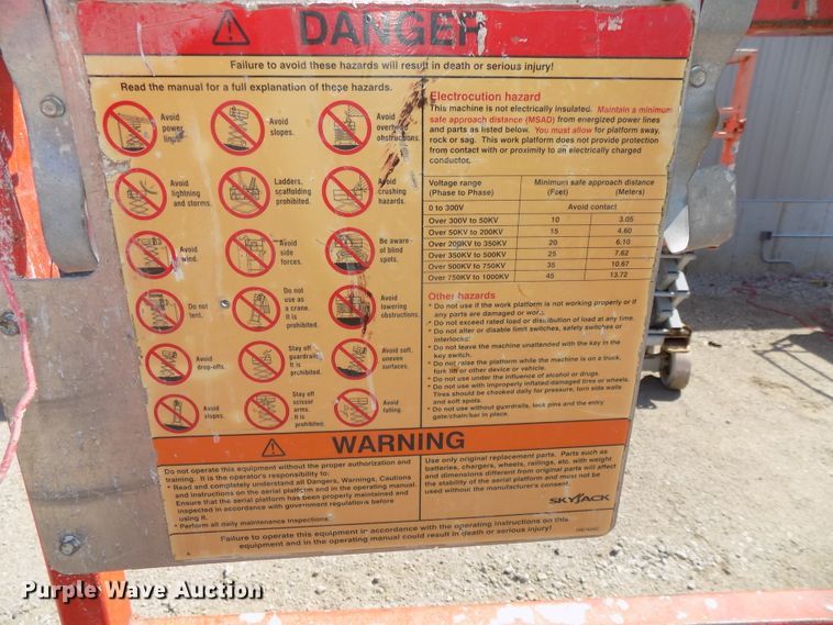 image for item DG2416 2008 Sky Jack SJIII 3219 scissor lift