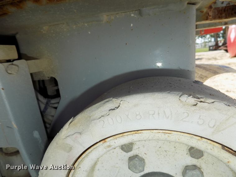 image for item DG2416 2008 Sky Jack SJIII 3219 scissor lift