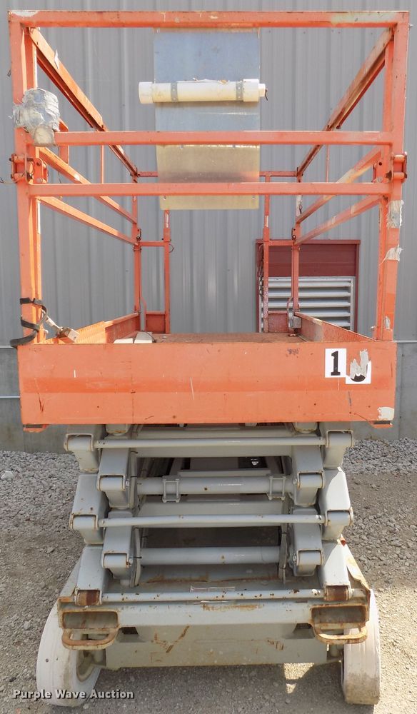 image for item DG2417 1999 Sky Jack SJIII 4832 scissor lift