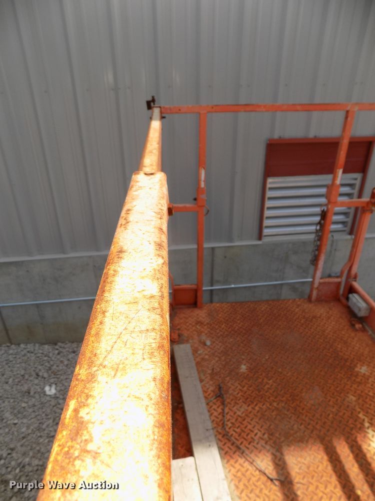 image for item DG2417 1999 Sky Jack SJIII 4832 scissor lift