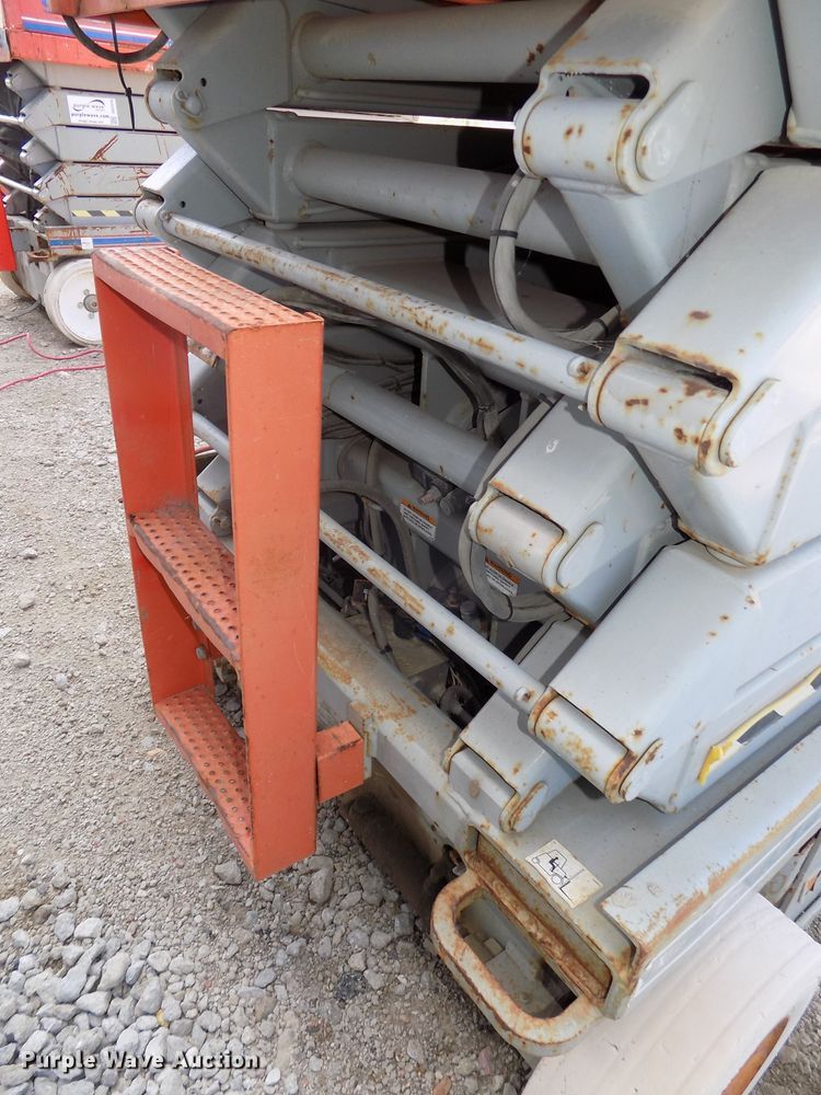image for item DG2417 1999 Sky Jack SJIII 4832 scissor lift