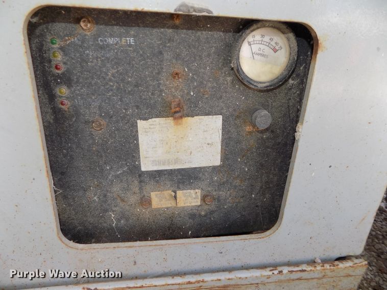 image for item DG2417 1999 Sky Jack SJIII 4832 scissor lift