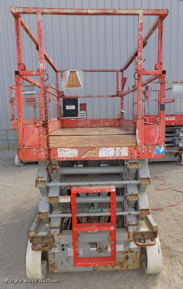 image for item DG2418 Sky Jack SJ4632 scissor lift