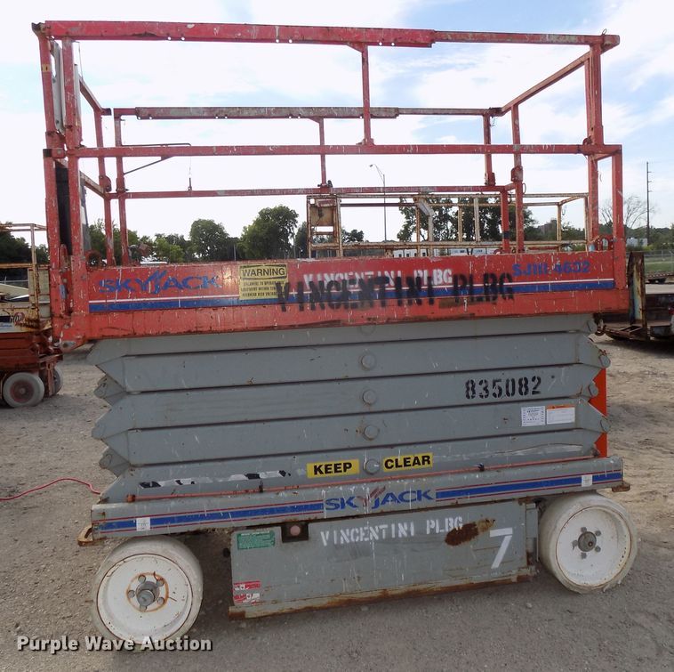 image for item DG2418 Sky Jack SJ4632 scissor lift