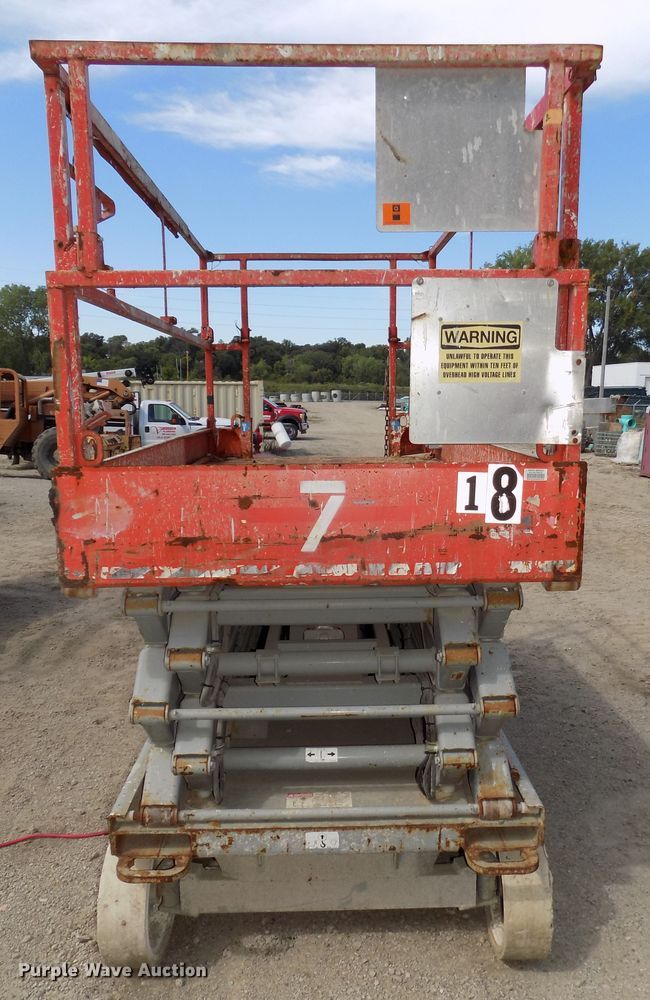 image for item DG2418 Sky Jack SJ4632 scissor lift