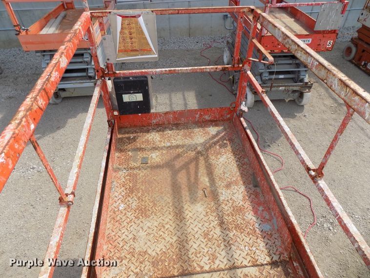 image for item DG2418 Sky Jack SJ4632 scissor lift