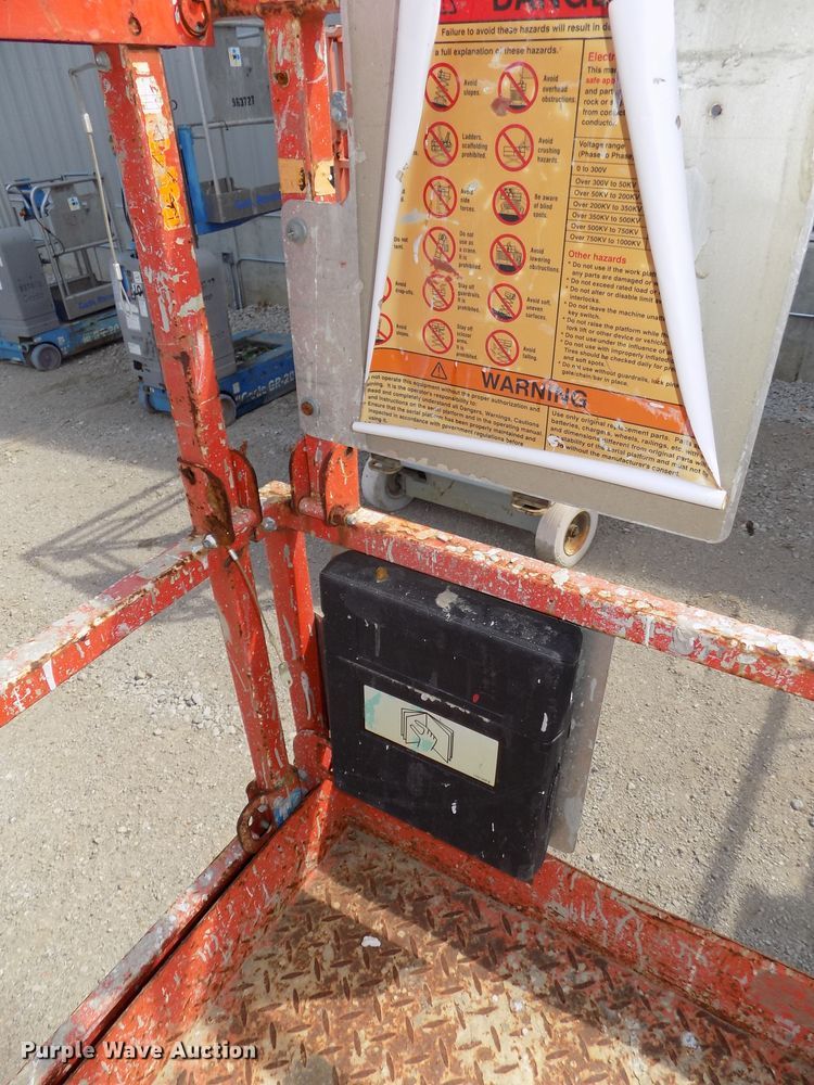 image for item DG2418 Sky Jack SJ4632 scissor lift