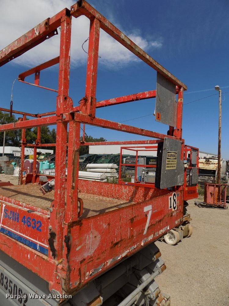 image for item DG2418 Sky Jack SJ4632 scissor lift