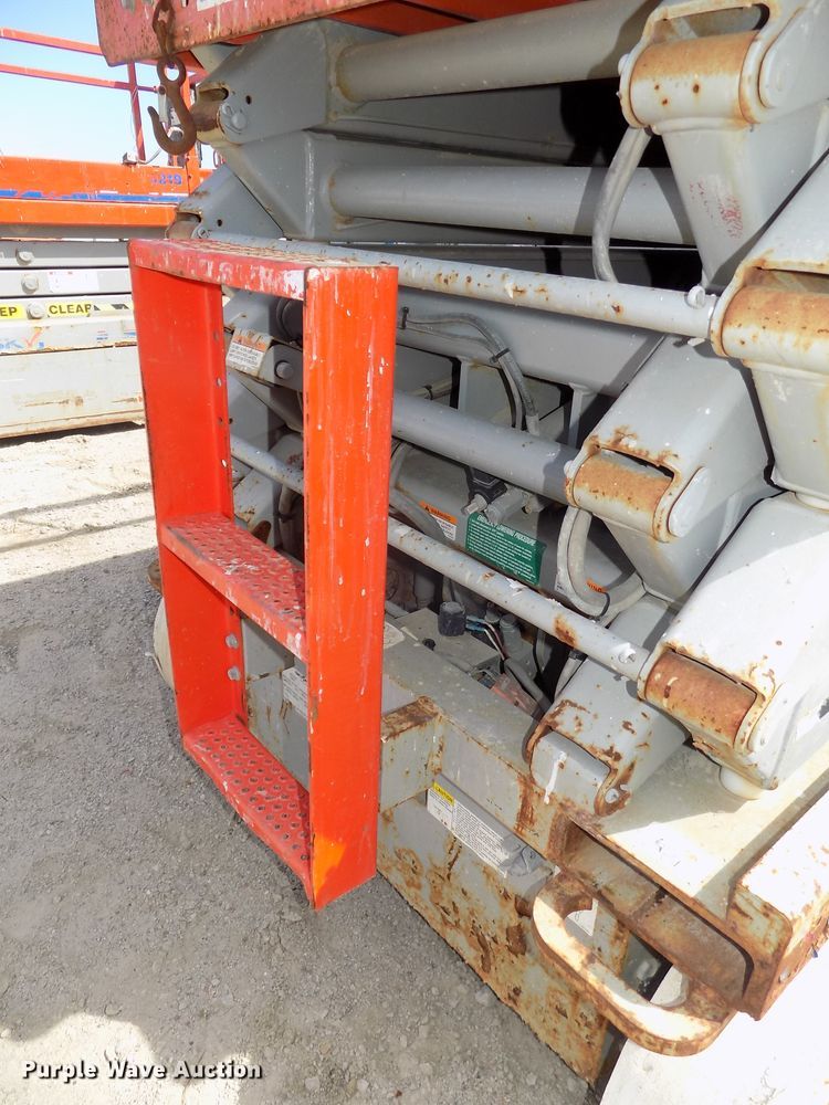 image for item DG2418 Sky Jack SJ4632 scissor lift